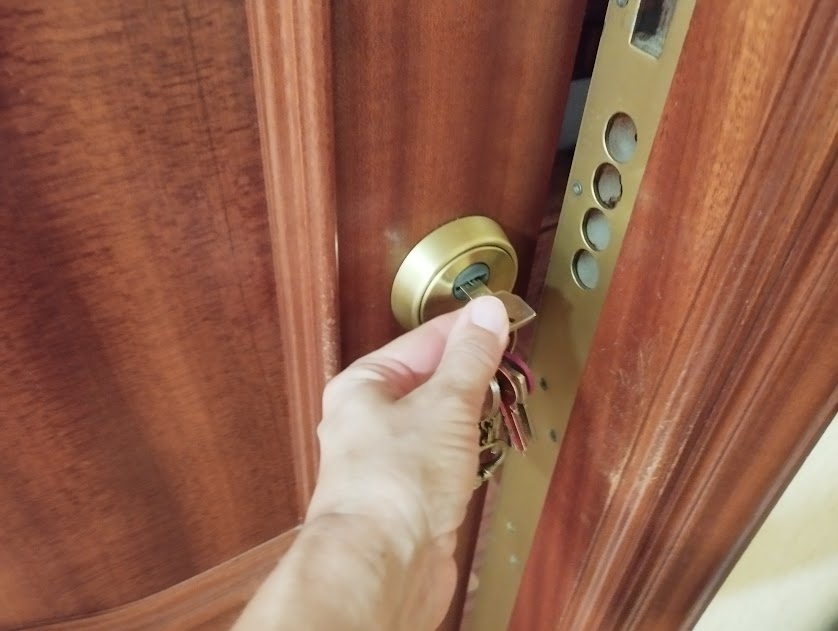 Atentos a las marcas en las puertas que pueden dejar los ladrones para comprobar si la casa está vacía