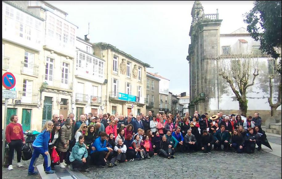 Máis de 150 administradores de inmobles colexiados realizaron tres tramos do camiño de Santiago e asistiron o domingo á misa do peregrino na Catedral