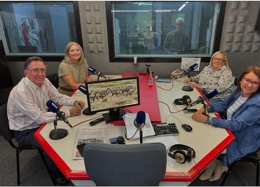 Cada mércores, o COAFGA conta cun espazo propio no programa “Un café con Eva” de Radio Voz Galicia, ademais de participar no “Faladoiro de Vivenda” en Voces da Coruña, onde se abordan temas de actualidade que afectan directamente aos veciños galegos.