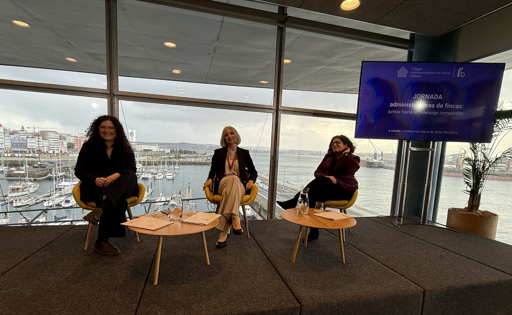 Inauguración institucional. Maria Quintiana, Teresa Suárez y María Rivas